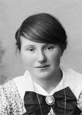 hulda_e_eriksson_f1900.jpg
